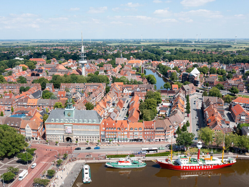 Luftaufnahme Emden Rathaus